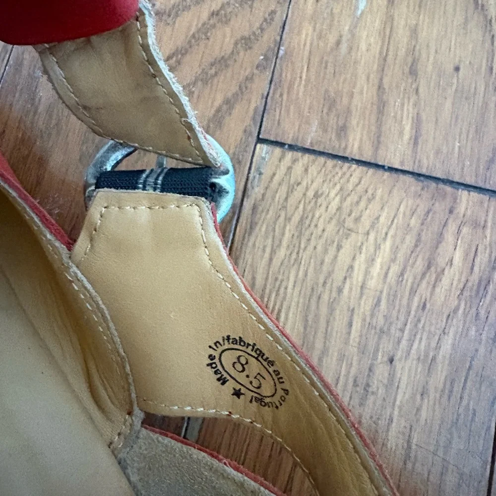 John Fluevog Red Leather Cut Out Mary Jane Shoes - Picture 3 of 5